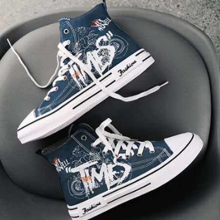 【アーバン・ペイント】ハイカットスニーカー ブラック＆ネイビー | 手書き風グラフィック ホワイトソール ストリート・アート
