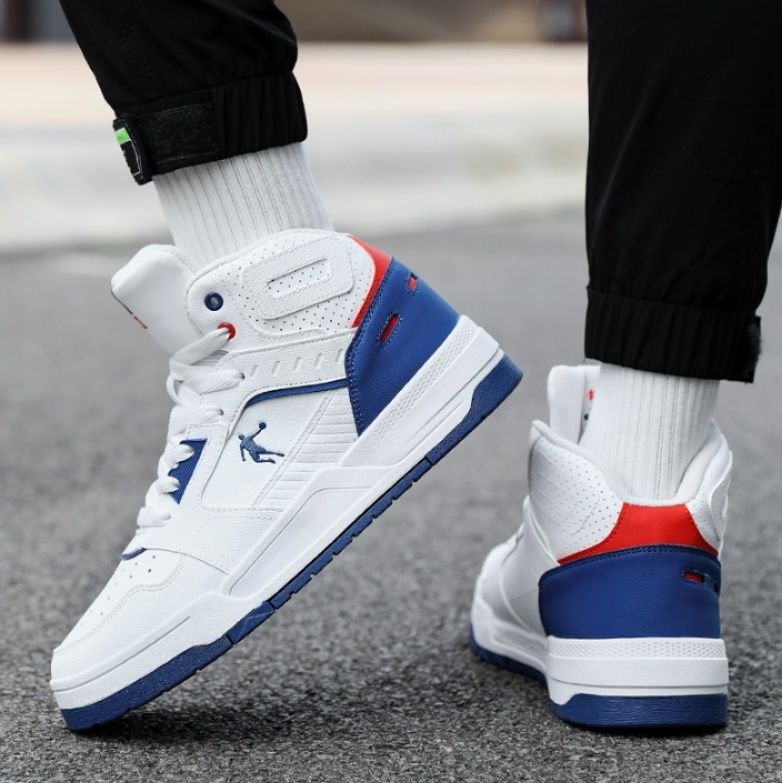 【クール・ミニマリズム】ハイカットスニーカー グレー×チャコール | シームレス・パネルデザイン オレンジアクセント アーバン・スポーティー