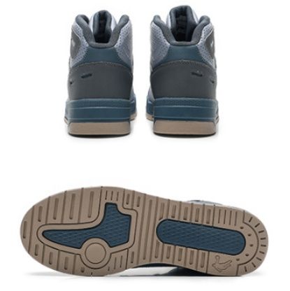 【クール・ミニマリズム】ハイカットスニーカー グレー×チャコール | シームレス・パネルデザイン オレンジアクセント アーバン・スポーティー