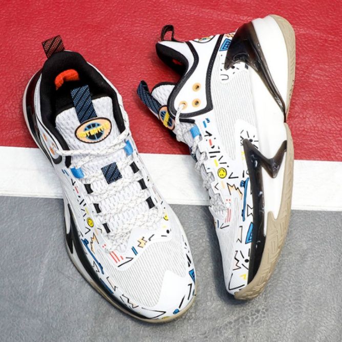 【バニー・ダイナミクス】バスケットスニーカー ブルー×オレンジ | ラビットアイコン 和柄風テキスタイル 高機能スポーツソール
