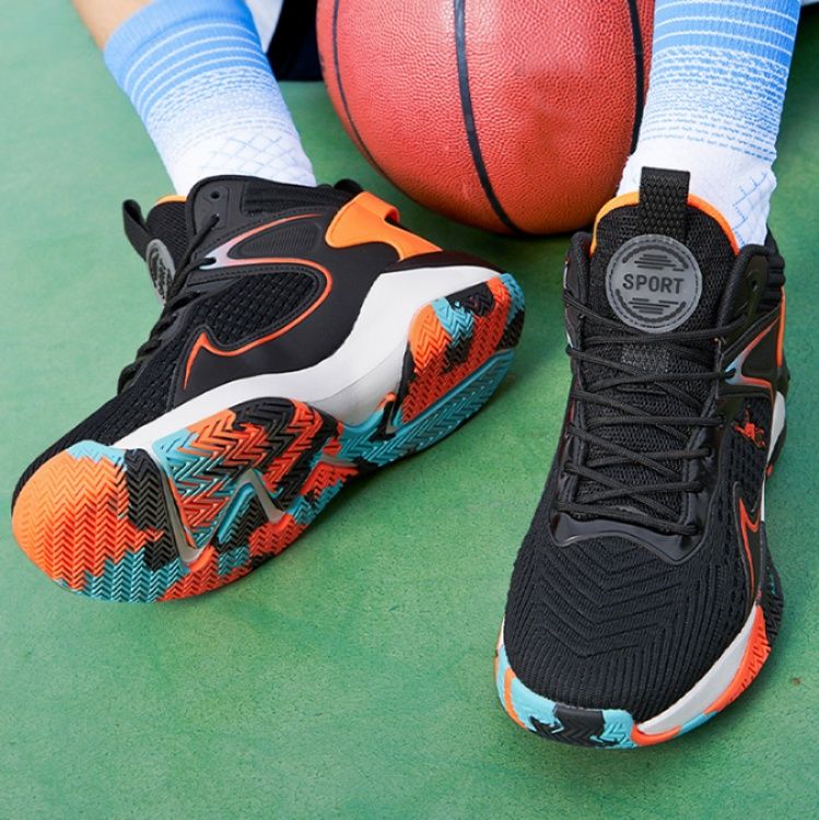 【ダイナミック・ボルト】ハイカット・バスケットシューズ ブラック×ネオンオレンジ | 3Dサイドパネル アスリートシルエット ストリート・スポーツ
