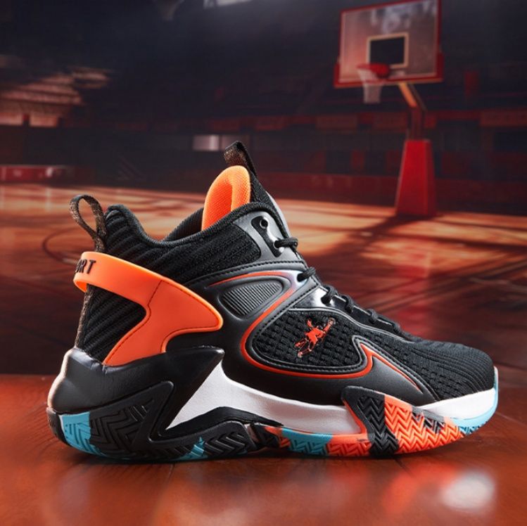 【ダイナミック・ボルト】ハイカット・バスケットシューズ ブラック×ネオンオレンジ | 3Dサイドパネル アスリートシルエット ストリート・スポーツ