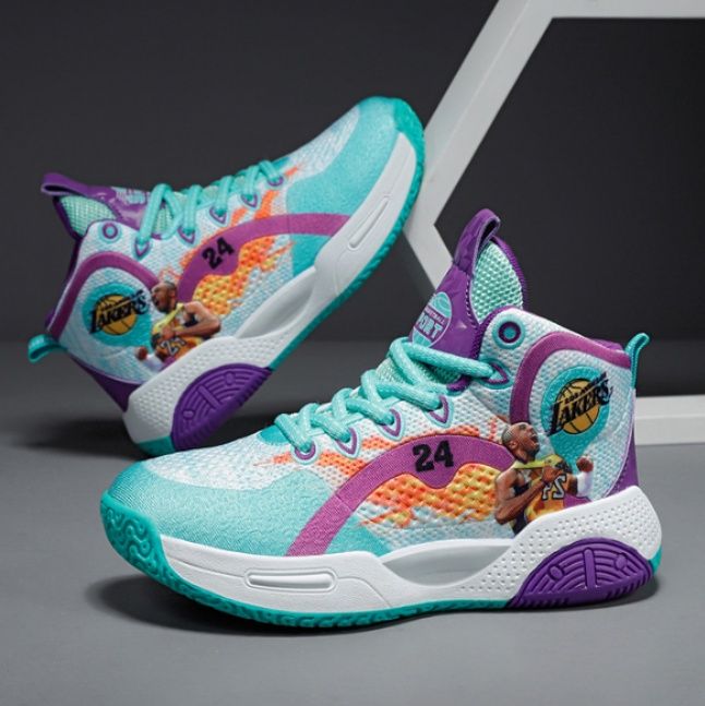 【レジェンド・トリビュート】ミッドカット・バスケットシューズ ホワイト×ブルー | プレイヤープリント ナンバー24デザイン スポーツ・メモリアル