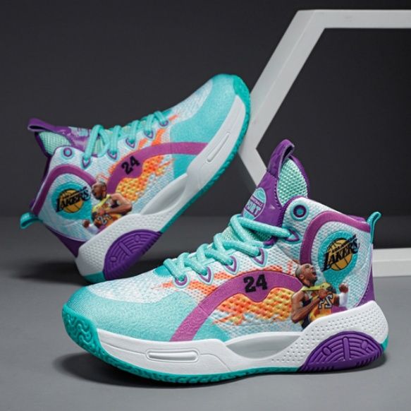 【レジェンド・トリビュート】ミッドカット・バスケットシューズ ホワイト×ブルー | プレイヤープリント ナンバー24デザイン スポーツ・メモリアル