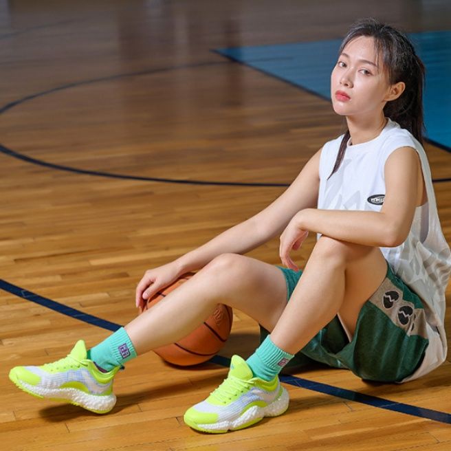 【ルミナス・ピンク】ローカット・バスケットシューズ パステルピンク×バブルソール | テクスチャーメッシュアッパー 高弾性ミッドソール スポーツ・ガールズ