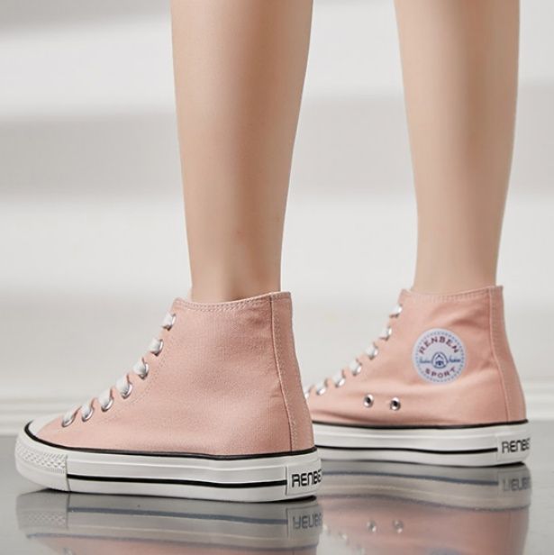 【アーバン・ヴィンテージ】ハイカット・キャンバススニーカー バーガンディ | サークルワッペンデザイン オフホワイトソール レトロ・ストリート