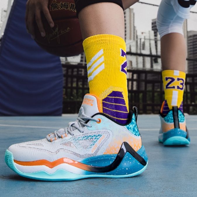 【ハイパフォーマンス】プロフェッショナル・バスケットシューズ マルチカラー | グラデーション・ミッドソール レオパードアクセント 高機能グリップ