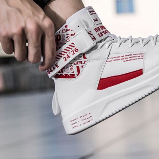 【アーバン・クリーン】ミッドカット・スニーカー オールホワイト | アンクル・レタリングデザイン ベルクロストラップ仕様 スタイリッシュ・モノトーン