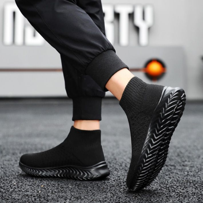 【究極のフィット】ブラック・ソックススニーカー | シームレス・ストレッチニット ギザギザ・ウェーブホワイトソール 超軽量・アーバンランニング