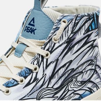 【アーティスティック・ムーブ】ミッドカットスニーカー アイボリー×スカイブルー | 流線型ウィンググラフィック テクニカル・フラットソール