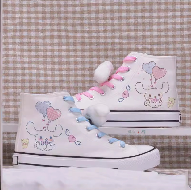 ハイカットスニーカー かわいいキャラクター柄ハイカット