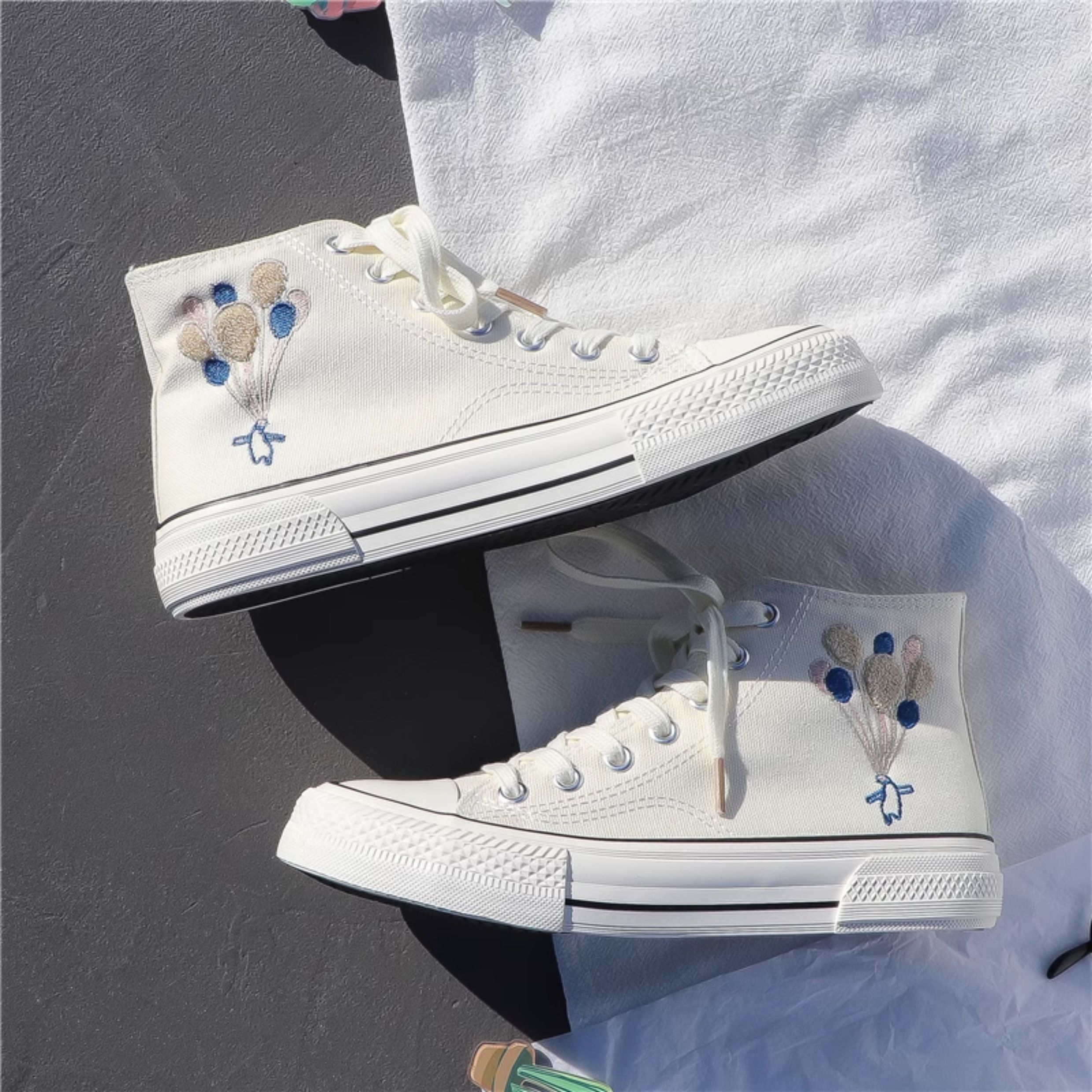 ハイカットスニーカー 気球刺繍 ハイカットスニーカー