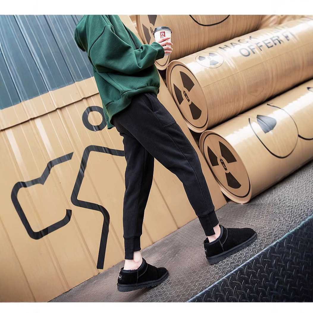 お洒落さんの定番！おしゃれな黒のハイウエストパンツおすすめ10選