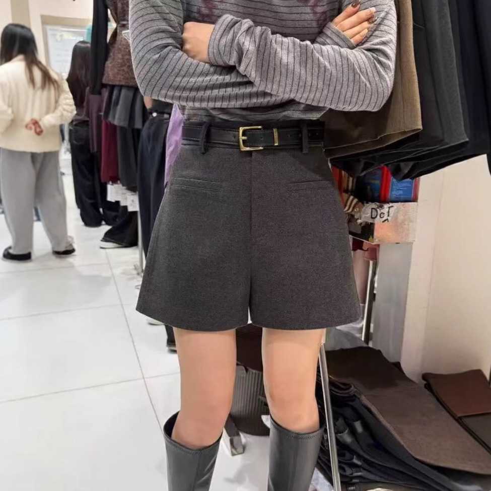 オンオフ使える！楽ちん美シルエットのハイウエストキュロット 5選