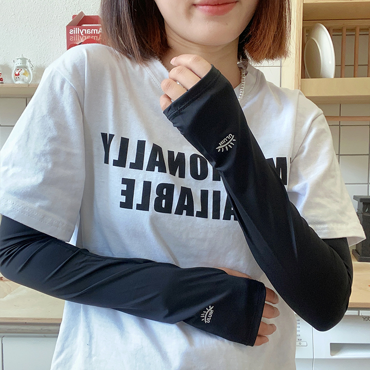 日焼け対策グッズ 涼感指穴付きアームカバー