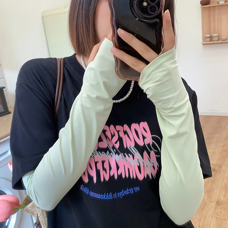 日焼け対策グッズ 涼感指穴付きアームカバー