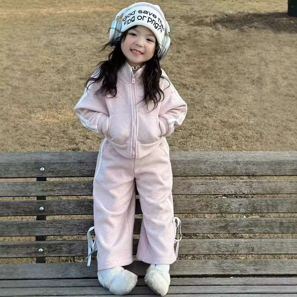 パーカー  子供用ふわもこジップアップセットアップ