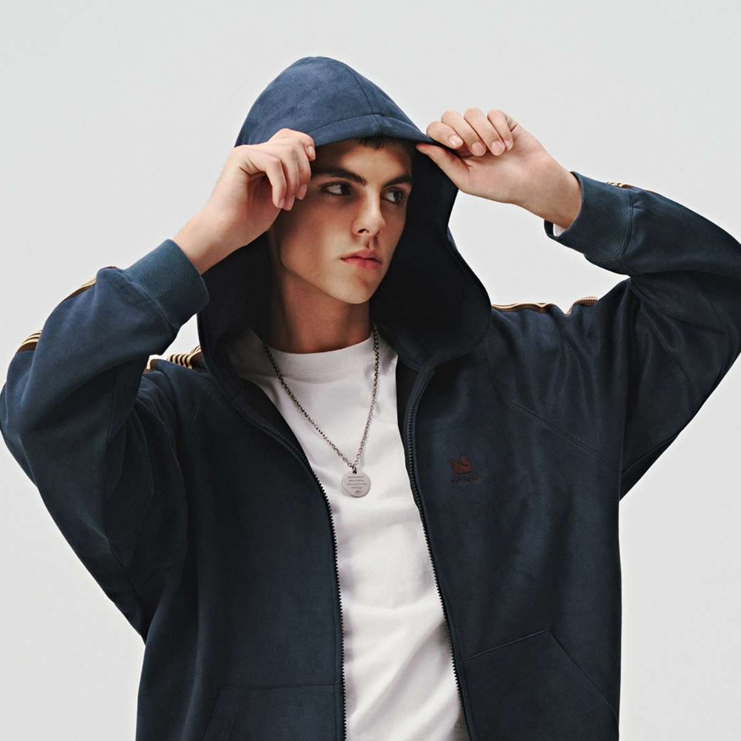 https://fulmo-img-server.com/hoodiehaven/1728575704099_qaketoq9_cropped.jpg