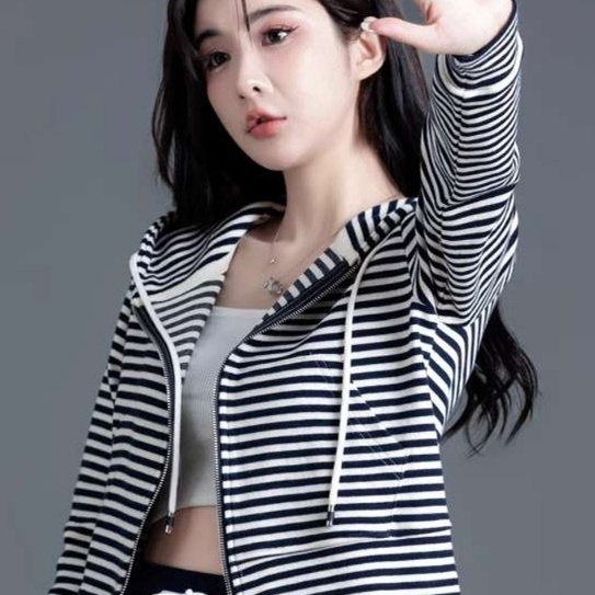 https://fulmo-img-server.com/hoodiehaven/1728582652642_gfr944u3_cropped.jpg