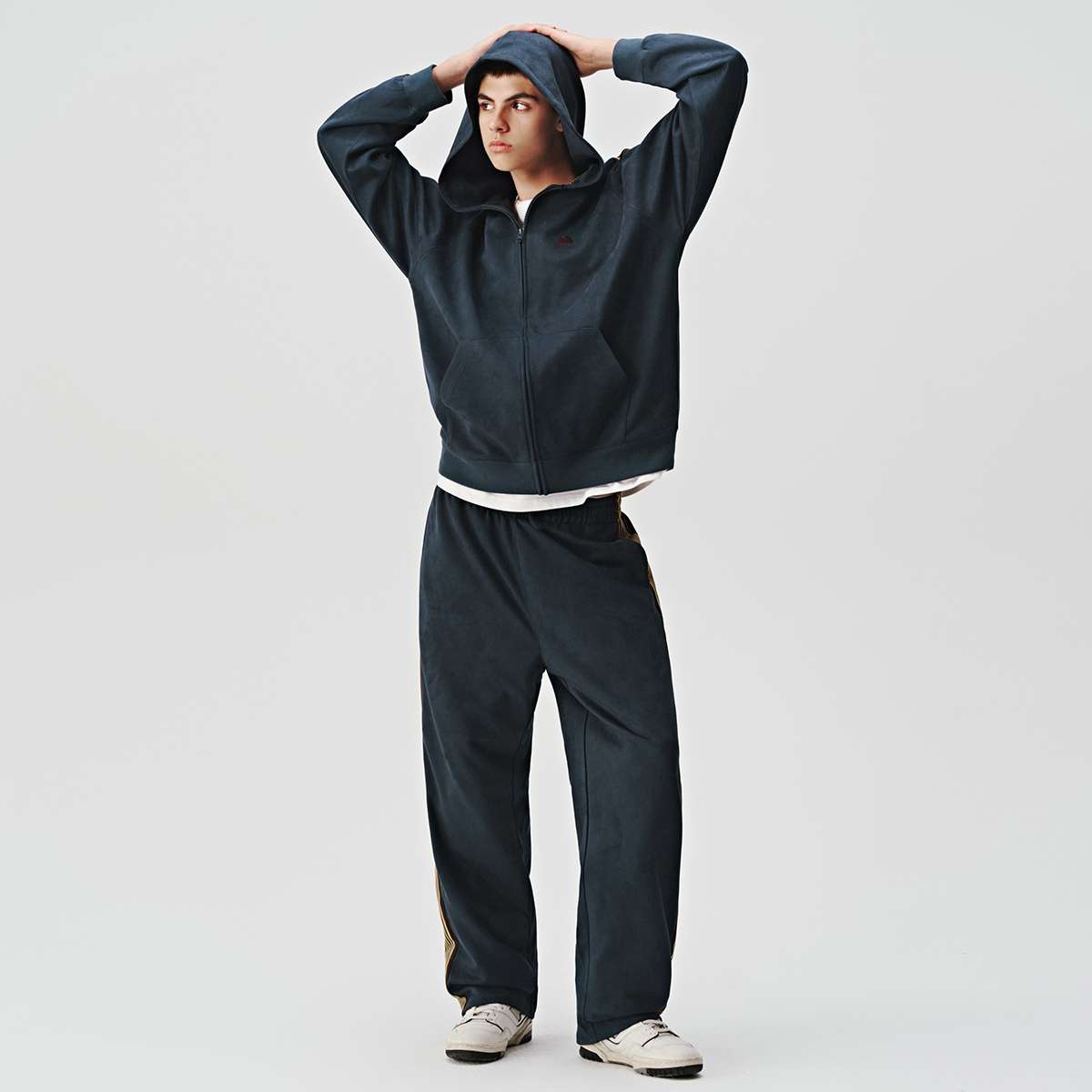 https://fulmo-img-server.com/hoodiehaven/4ab11151eb7d431a9be6ad48782b2995.jepg