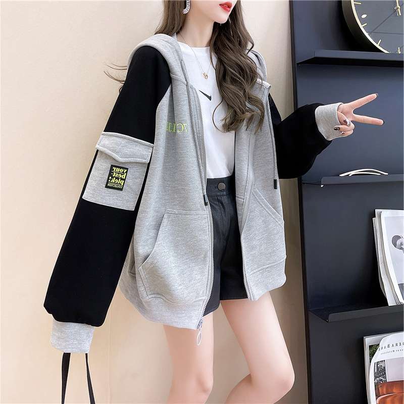 https://fulmo-img-server.com/hoodiehaven/77d7f595b8fe413bbaaa2852474b8c66.jepg