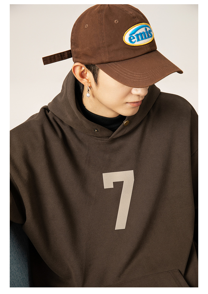 パーカー 厚手生地ナンバー７プリントパーカー男女兼用カーキ