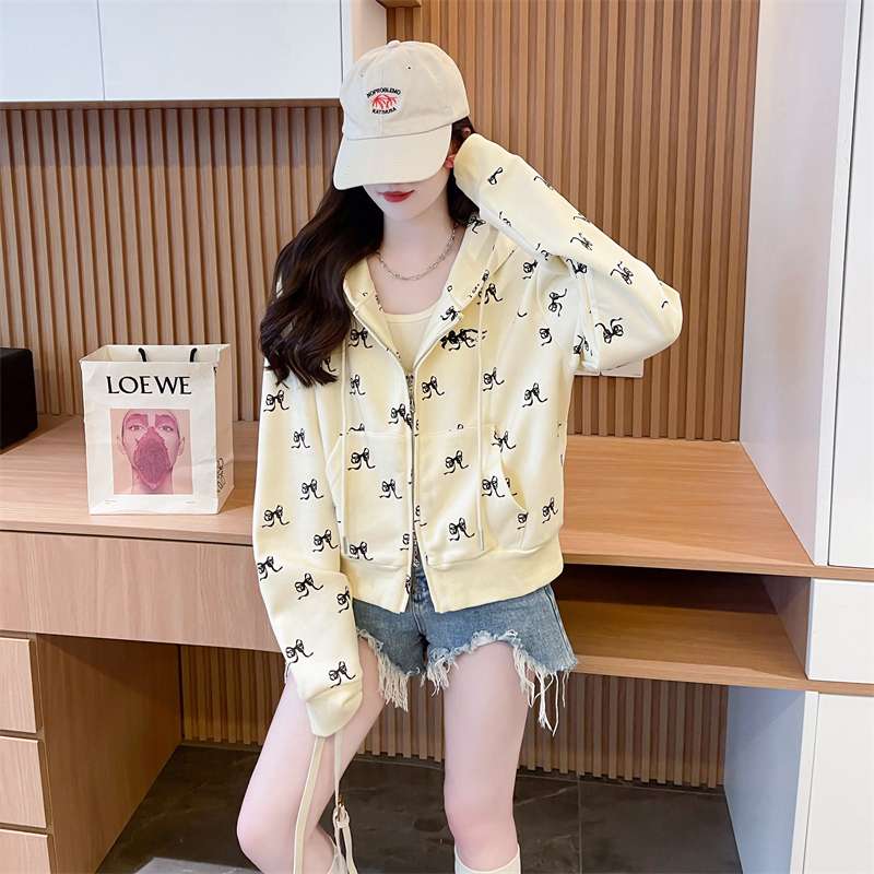 https://fulmo-img-server.com/hoodiehaven/9dbb1ca352c844e1a434f7fba07dafa3.jepg