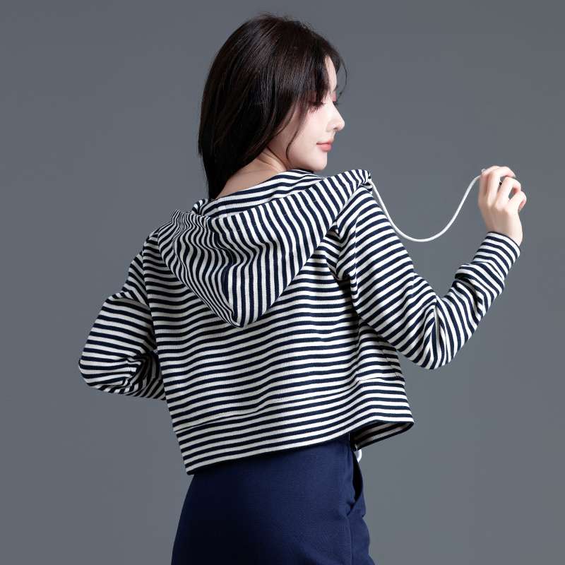 https://fulmo-img-server.com/hoodiehaven/b7014c7b458f4483bc18081896ac7246.jepg