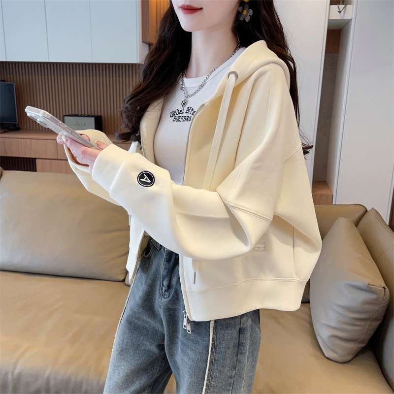 https://fulmo-img-server.com/hoodiehaven/f8e3d52cf844465d92dc381d8e4ceb81.jepg