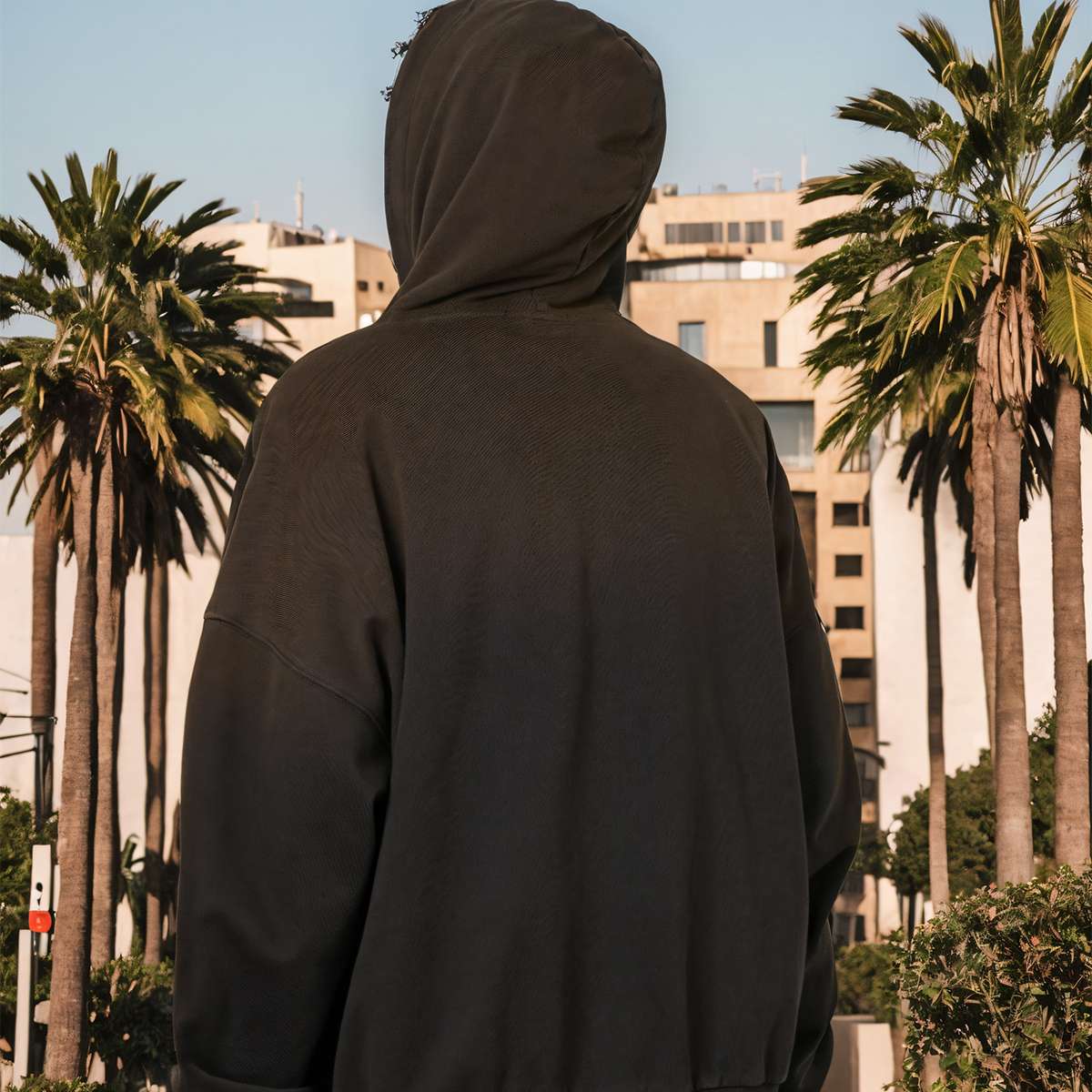 https://fulmo-img-server.com/hoodiehaven/ff0881a79b1445a9a7e617cb8c0fc766.jepg