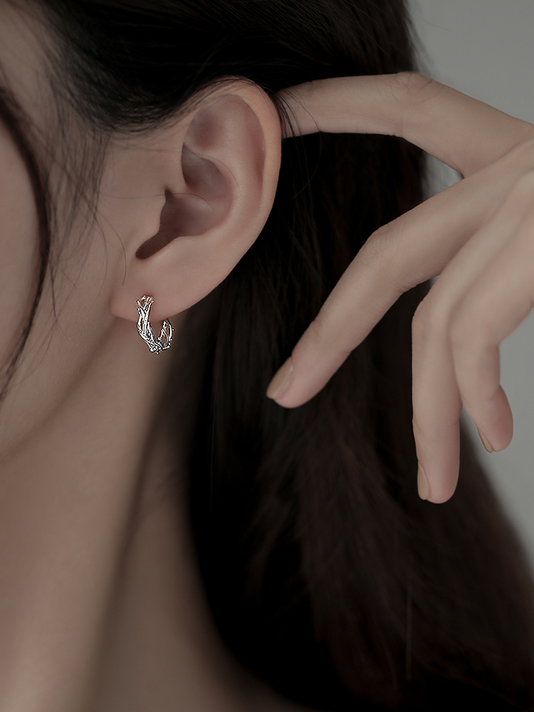 フープ ピアス 編み込みデザイン小径ステンレスフープピアス