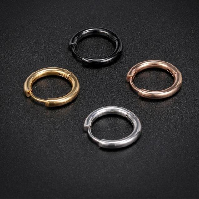 シンプル輪郭フープピアス