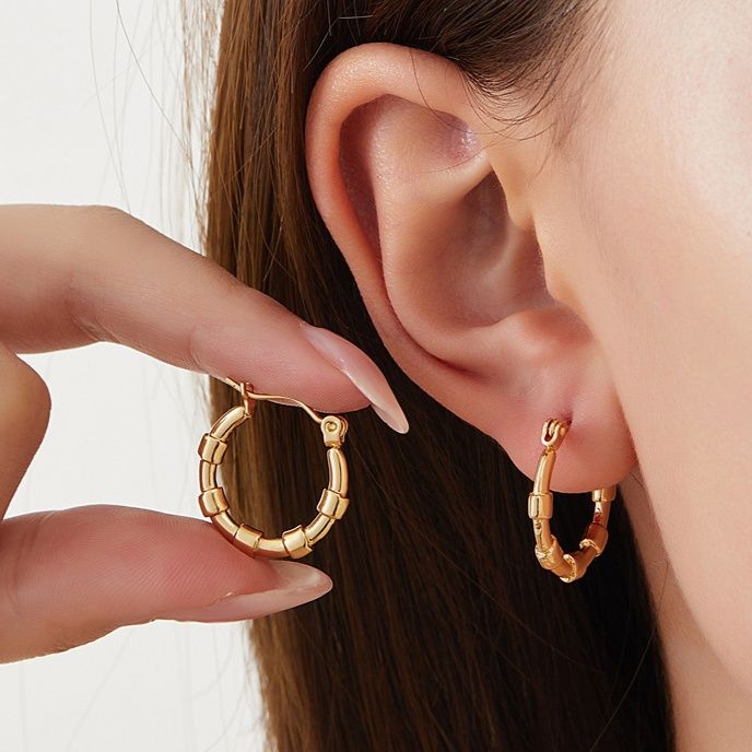 フープ ピアス 立体感あふれる竹節風フープピアス