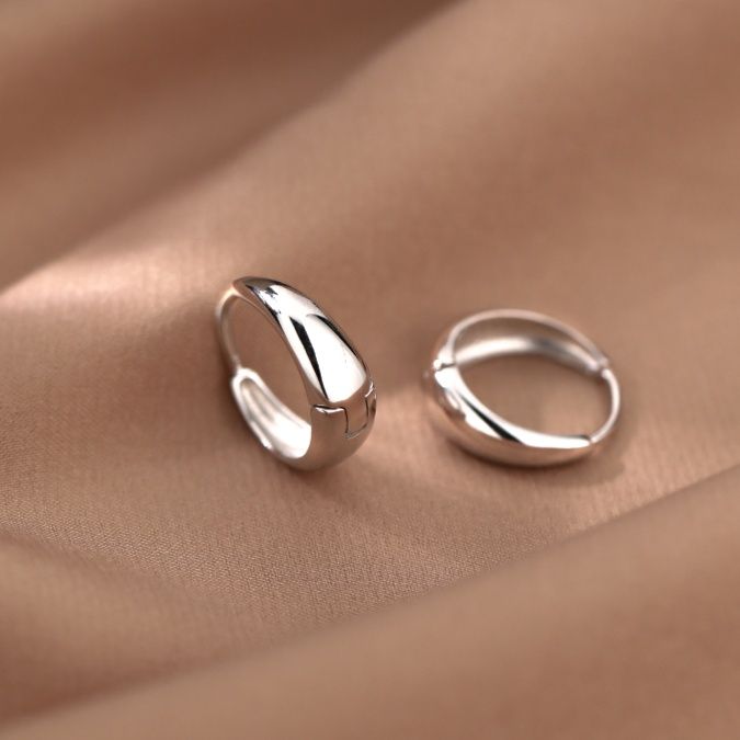  ステンレス製ミニマルフープピアス