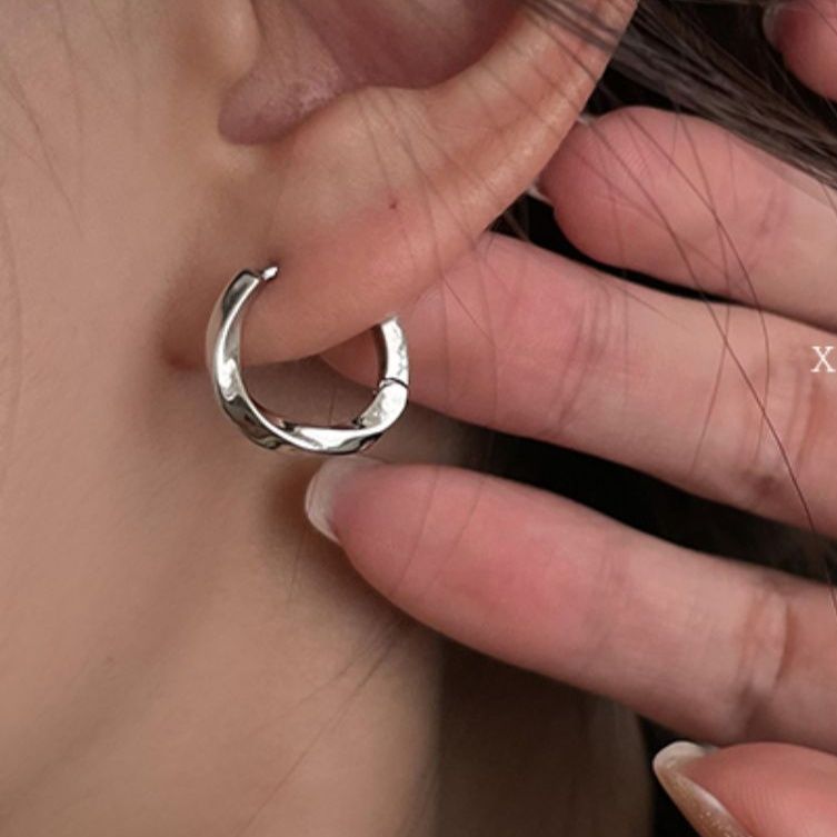 シンプル丸型ステンレスフープピアス