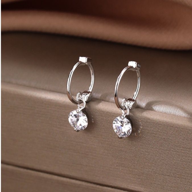 フープ ピアス 上品な輝き小ぶりな宝石付きステンレス