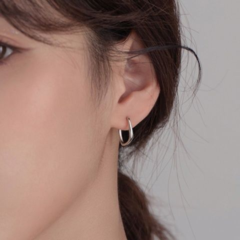 シンプル小さめ輪っか型ステンレスフープピアス