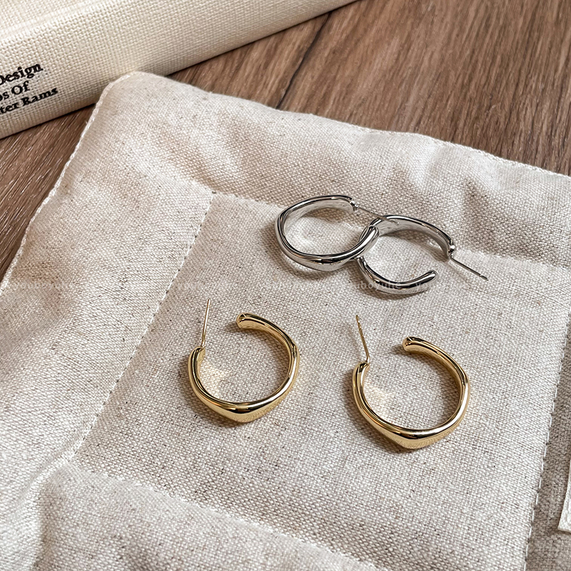 フープ ピアス 上品な輝きのシンプル丸型ステンレスフープピアス