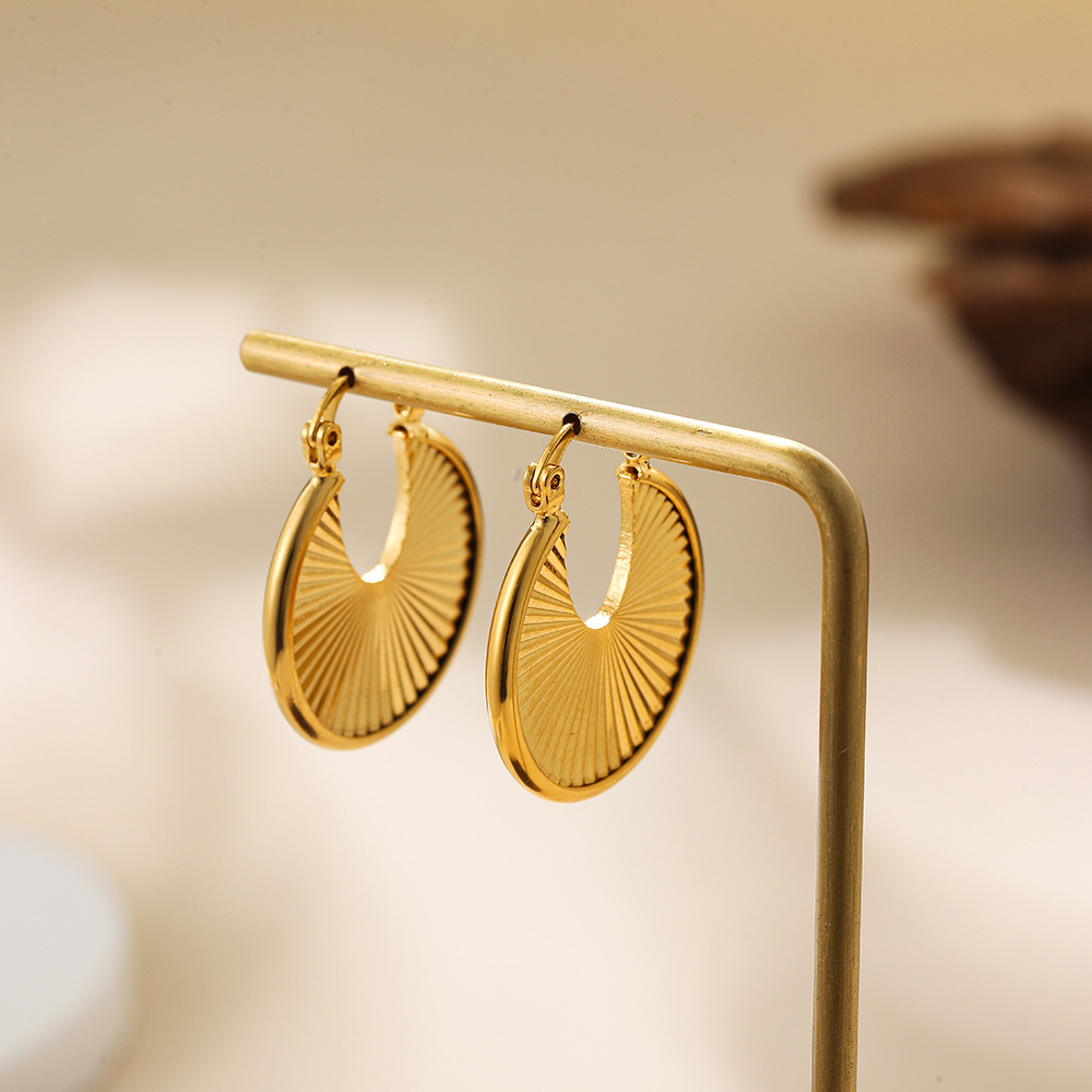 フープ ピアス 太陽光線 彫刻風フープピアス