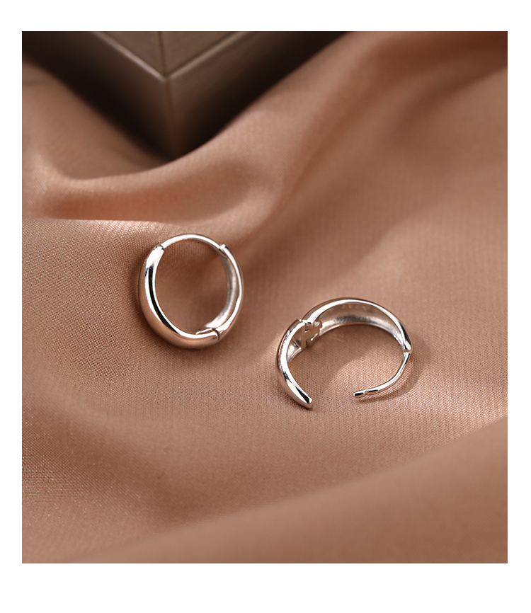  ステンレス製ミニマルフープピアス