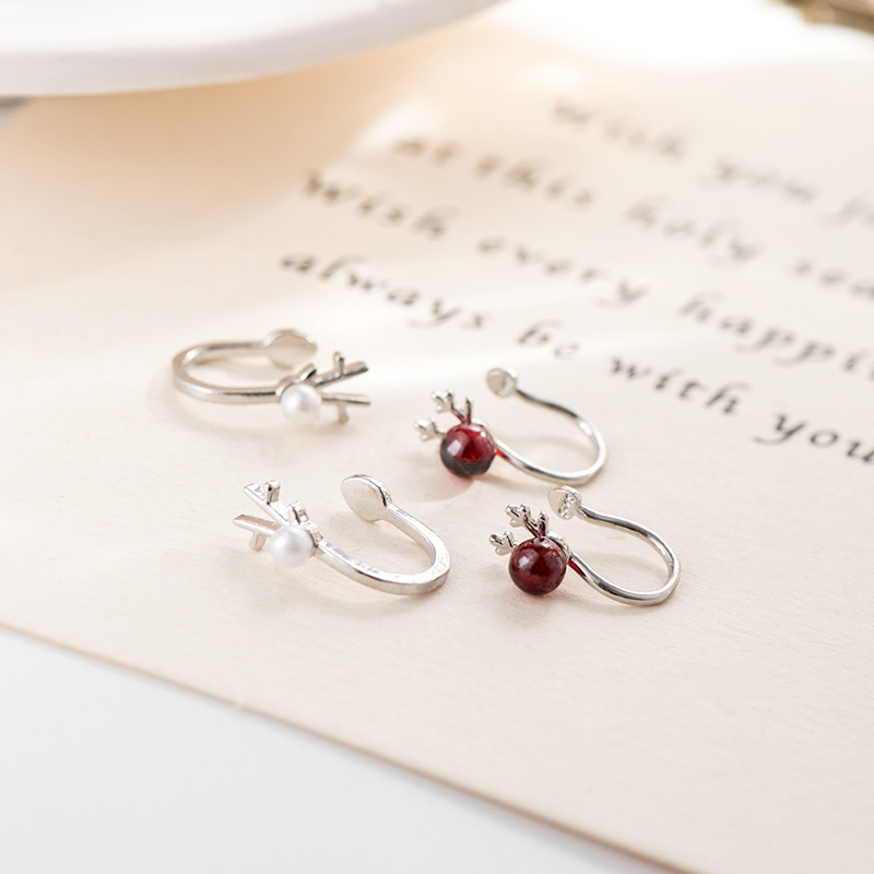 フープ ピアス 鹿の角モチーフ付きステンレスフープピアス