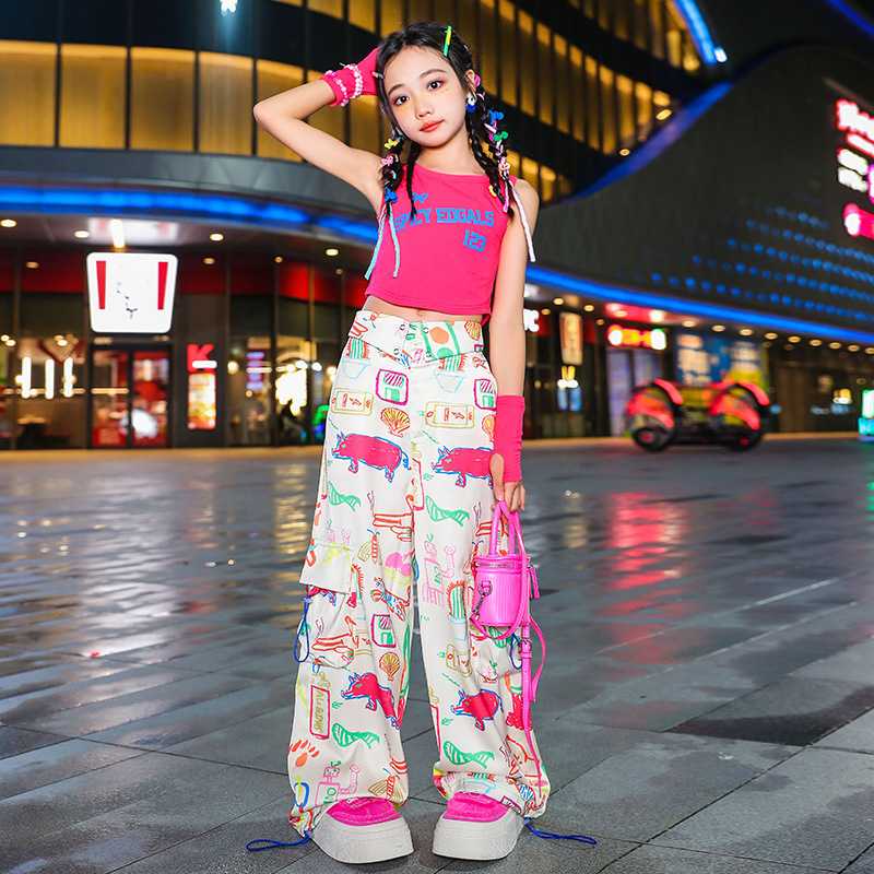 ポップでキュート！カラフルなアイドル衣装おすすめ5選
