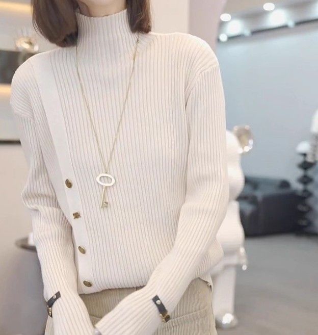 イエベ服　ハイネックアシンメトリーニット（イエベ春向け・イエベ秋向け）