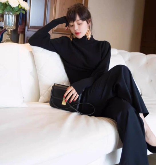 イエベ服　タートルネックニットセーター（イエベ春向け・イエベ秋向け）
