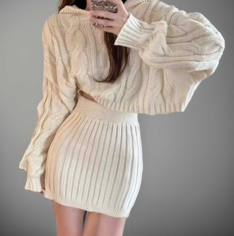 【25年11月最新版】イエベオータムに似合う色とおすすめの洋服をご紹介