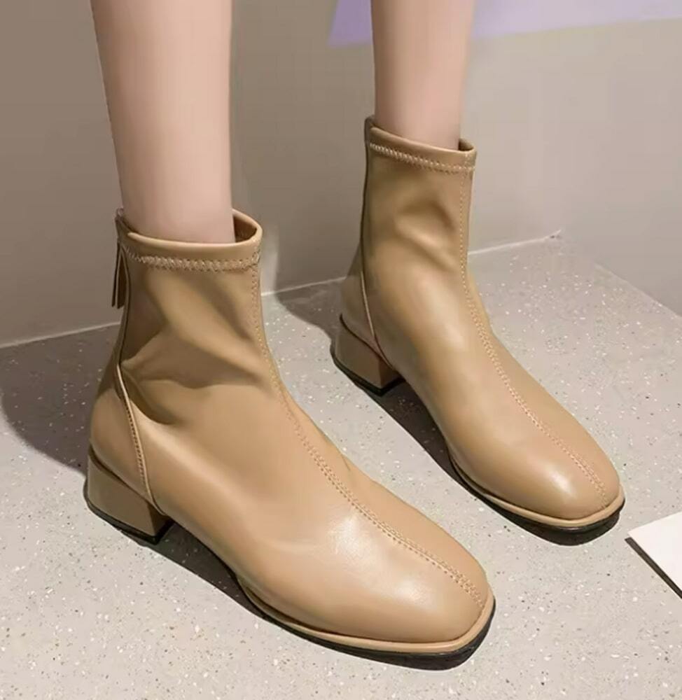 イエベ春/イエベ秋服　ローヒールストレッチショートブーツ