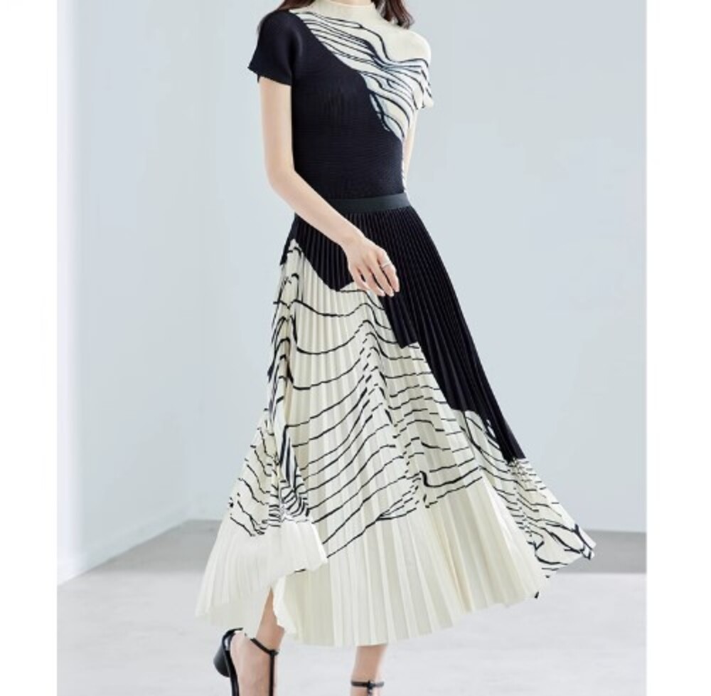 イエベ秋服　アシンメトリーワンピースドレス