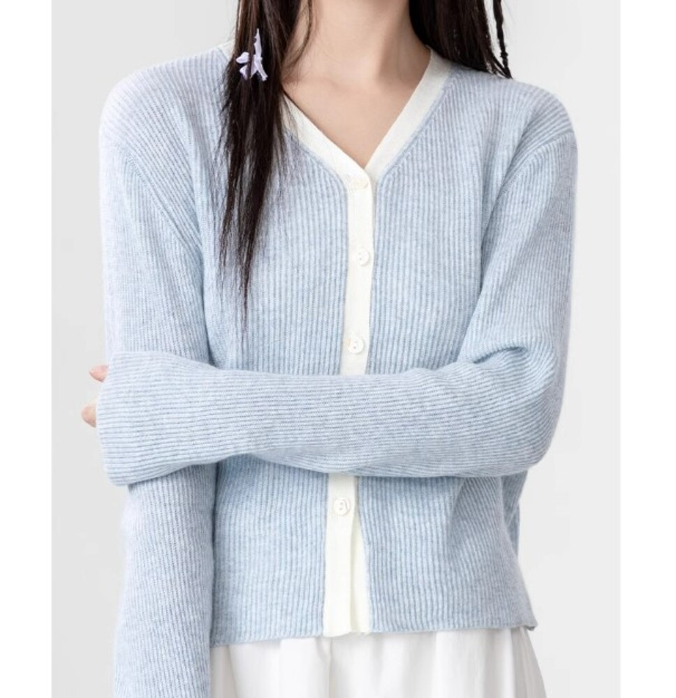 イエベ春服　シンプルニット