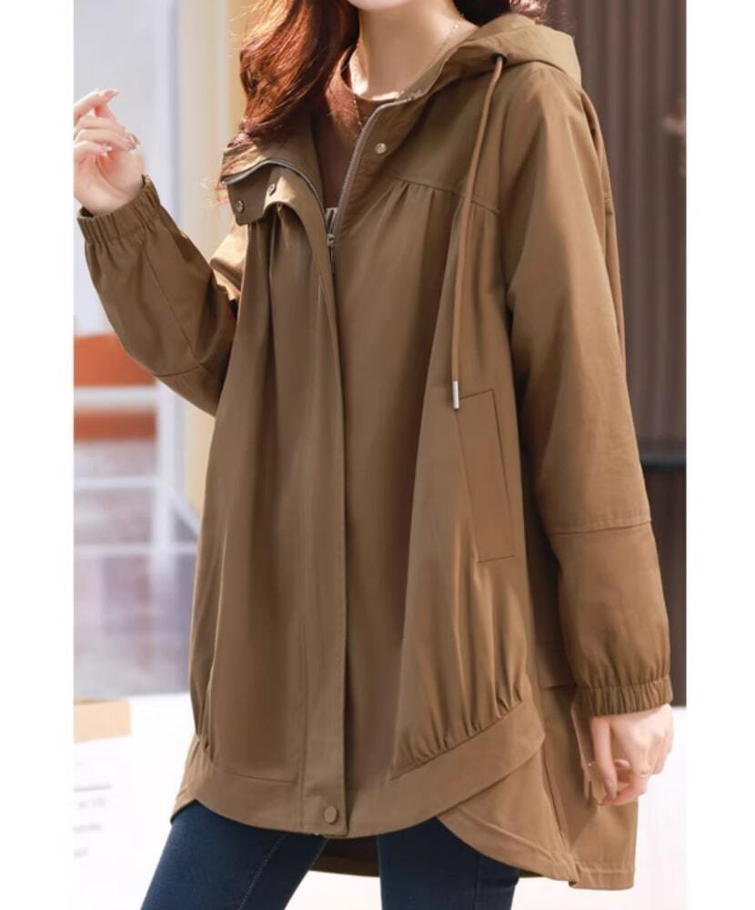 イエベ秋服　上品なトレンチコート