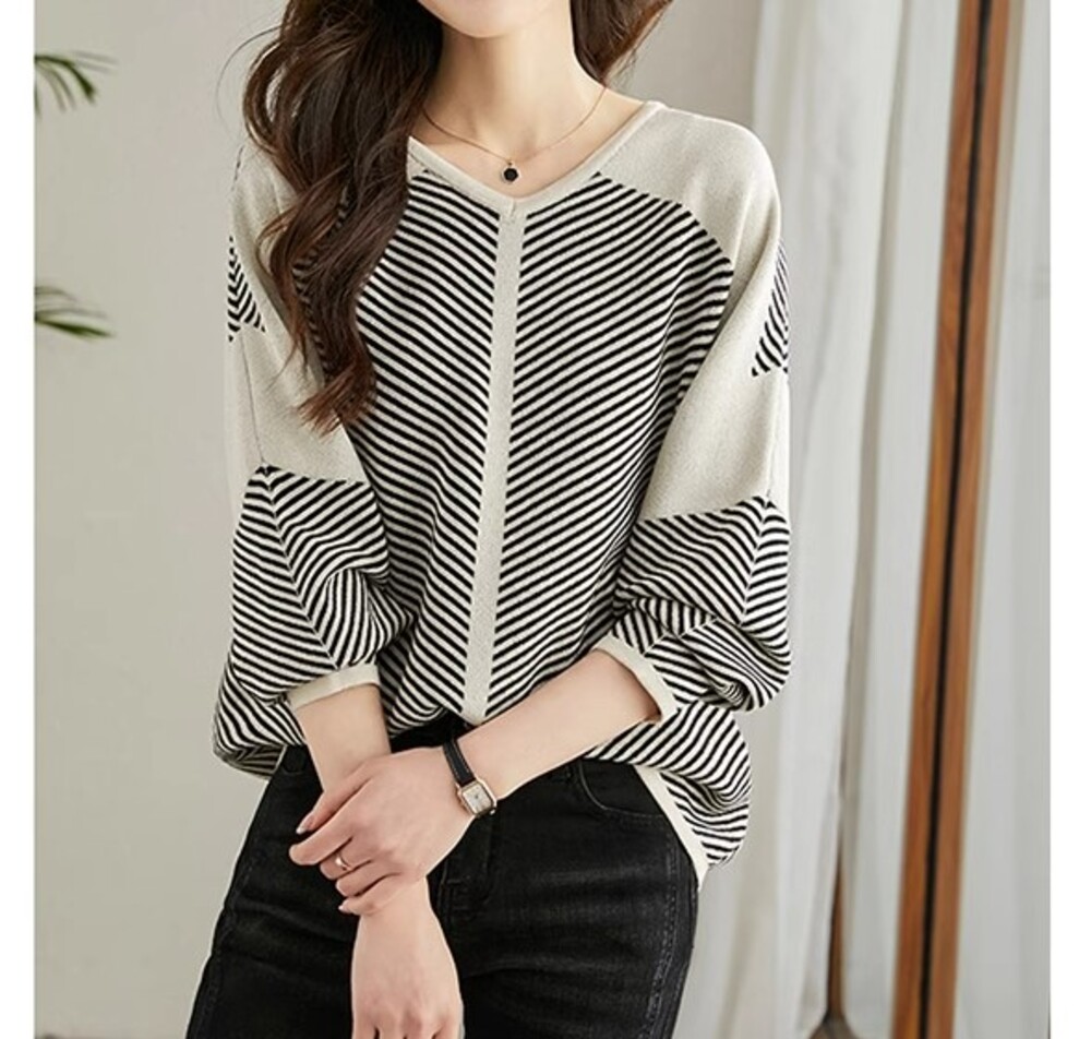イエベ秋服　切り替え長袖Tシャツ